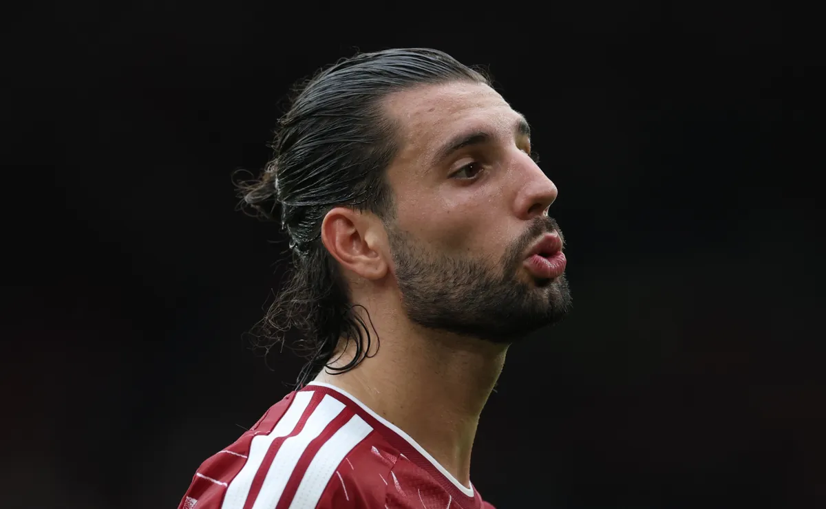 Why is Dominik Szoboszlai not playing for Liverpool vs Manchester City in 2026-27 Premier League Matchday 6?
