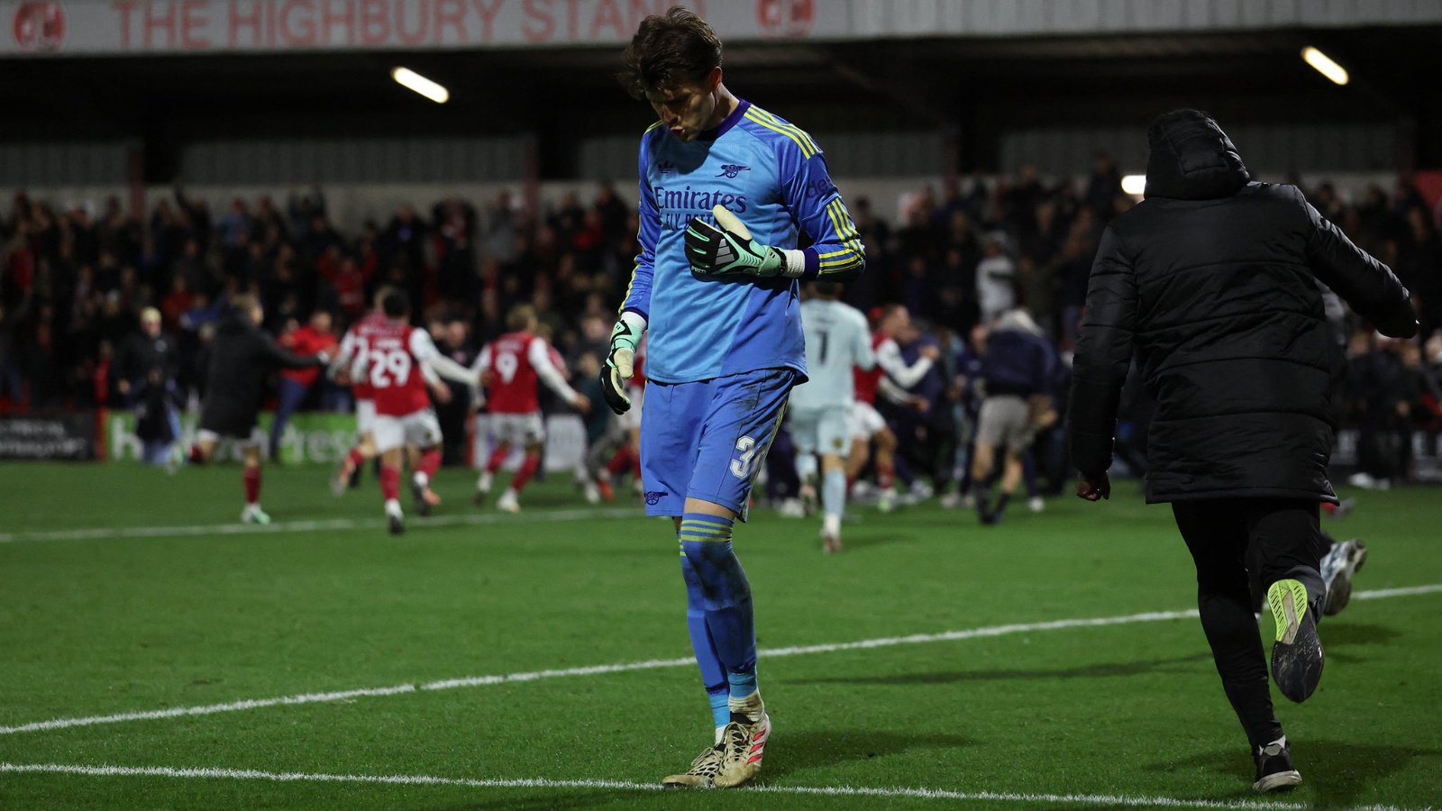 Arsenal éliminé par un club de D4 pour la grande première d’Illan Meslier dans les buts