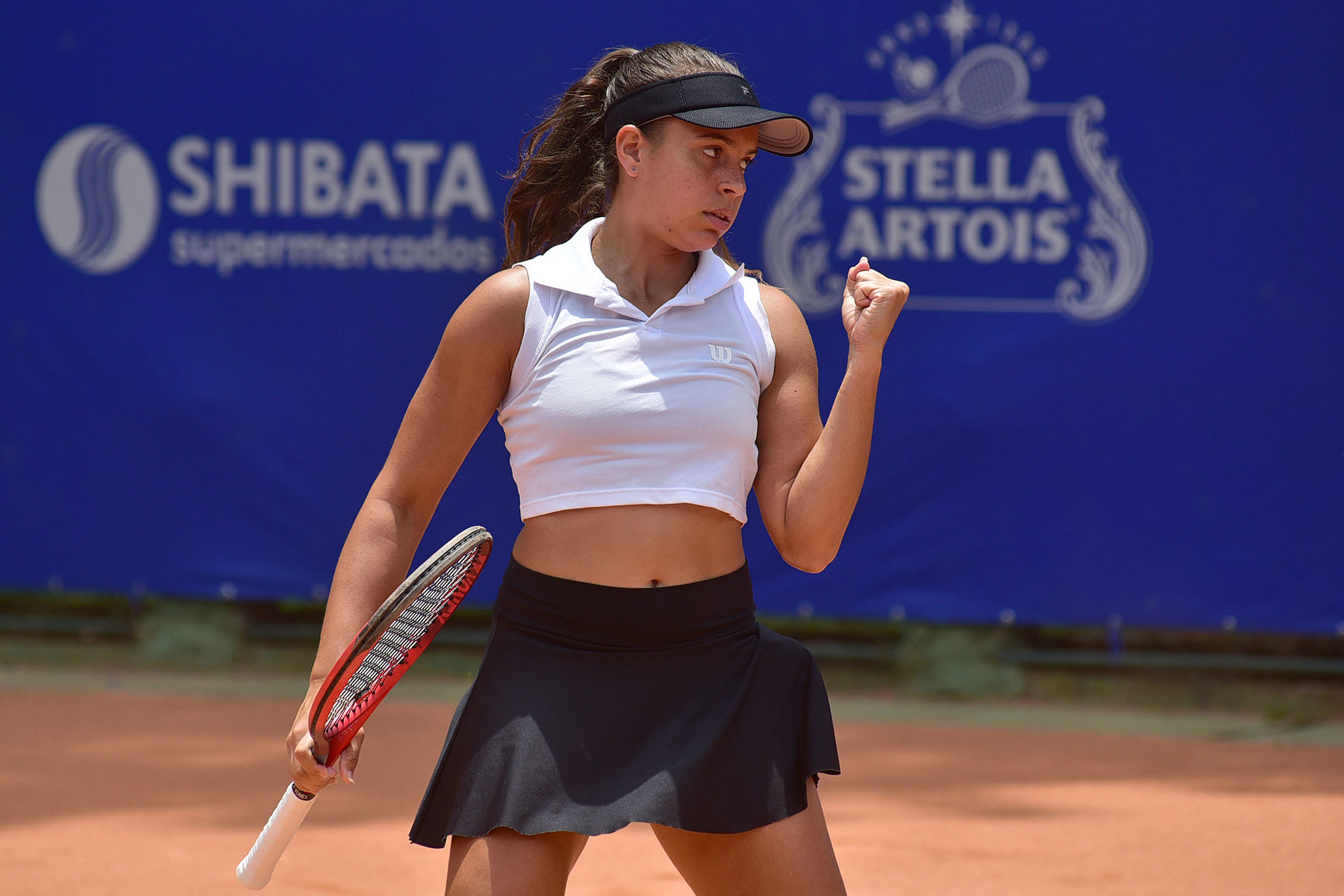 Rebeca Pereira desafia cabeça 1 na Paraíba, Melleiro também avança