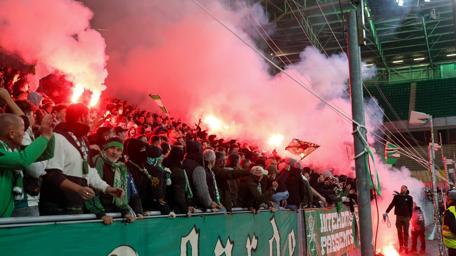 après le feu d’artifice des Magic Fans en tribune, le club lance une enquête interne