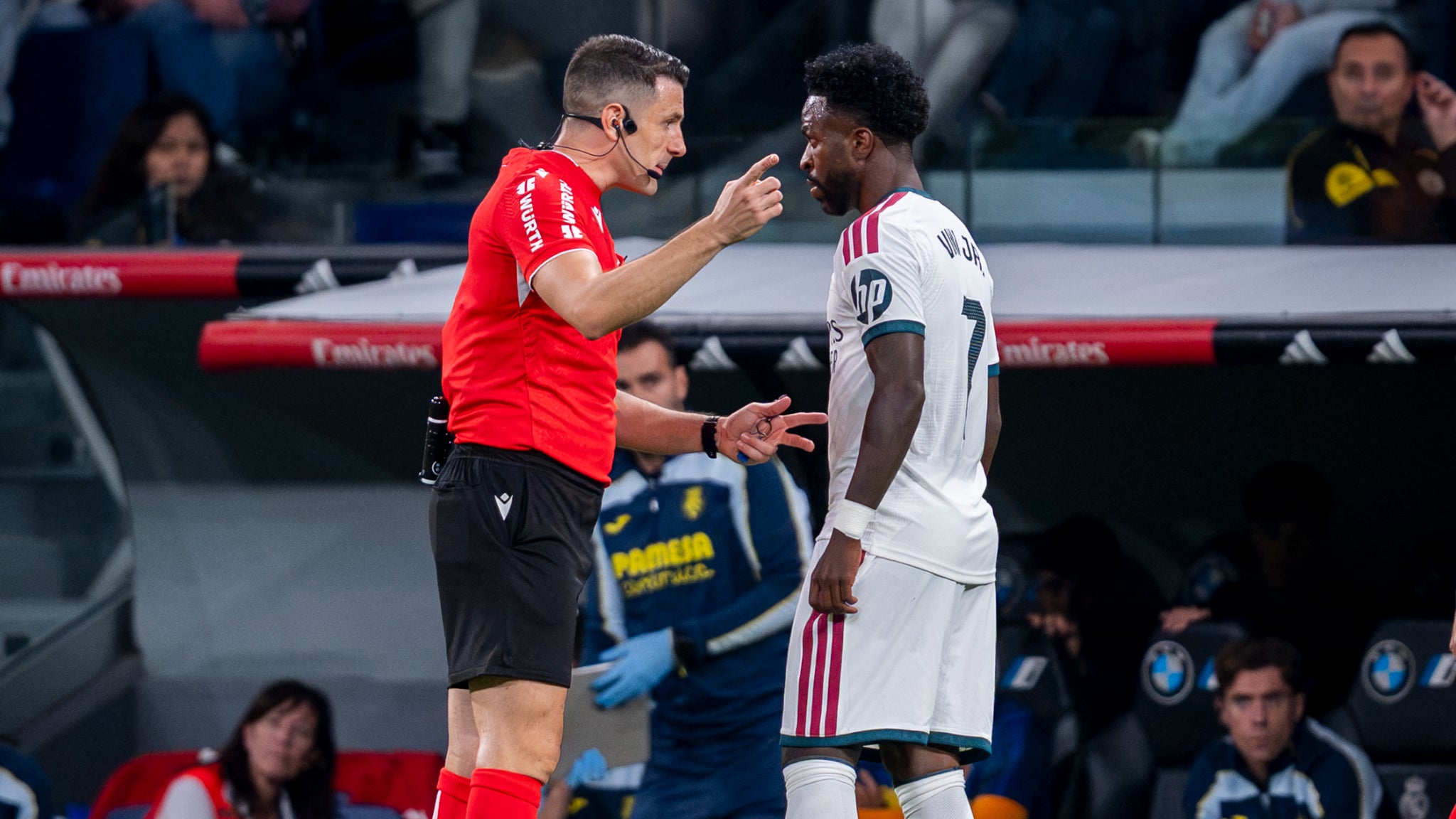 comment Vinicius a réagi après son carton rouge lors de Real Madrid-Villarreal