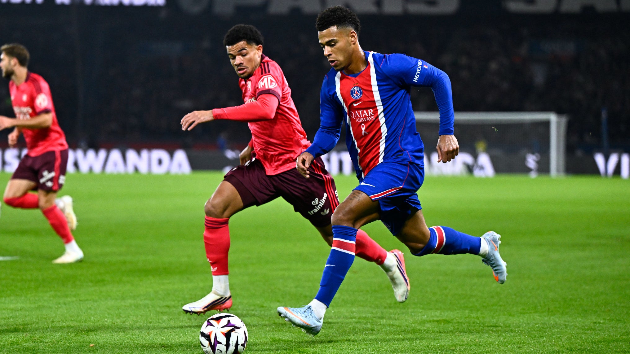 des occasions des deux côtés, suivez le choc de la 8e journée de Ligue 1 en live