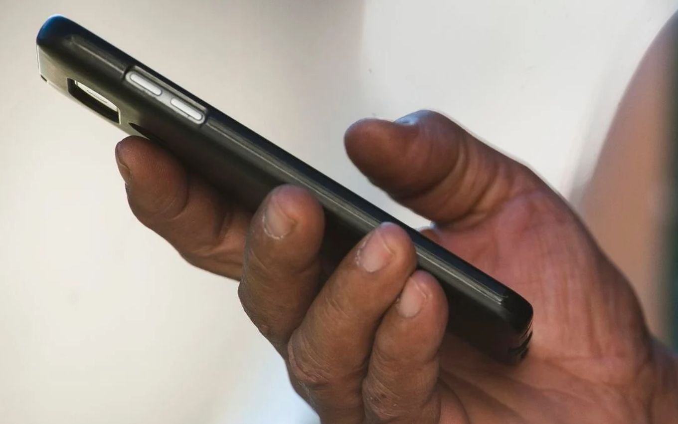 Anatel vai exigir biometria facial para manter linha de celular; veja prazos · Economia Real