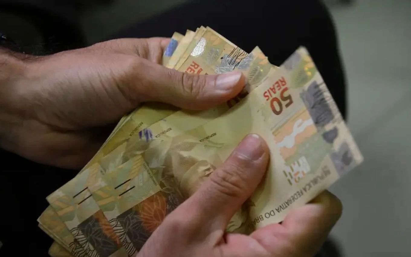 Pé-de-Meia paga 7ª parcela para estudantes nesta semana; veja calendário · Economia Real