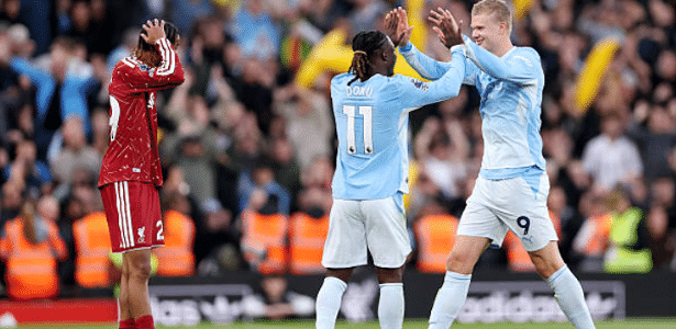 Doku brilha, Haaland marca e City vence Liverpool em Anfield