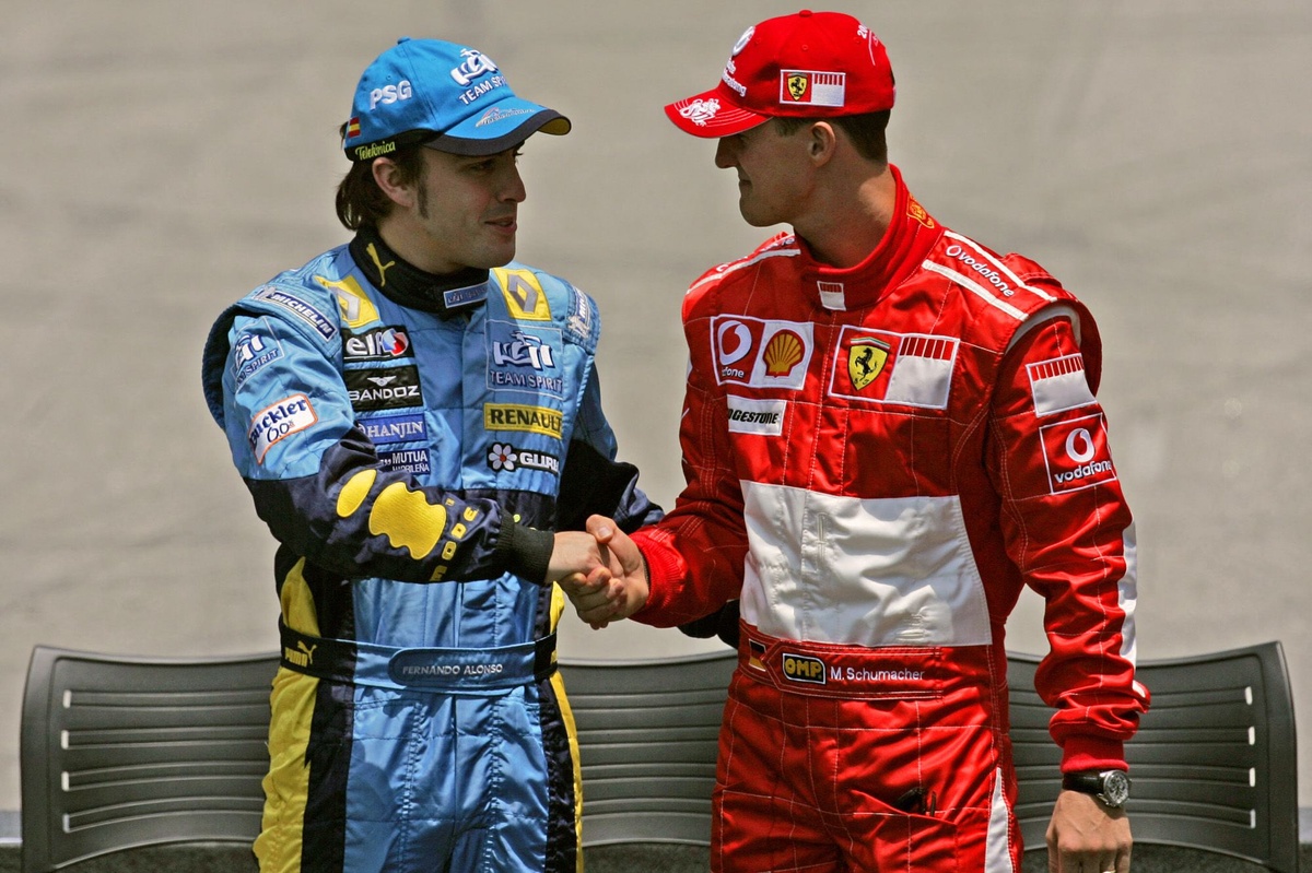 Fernando Alonso wins the world title, Michael Schumacher retires from F1