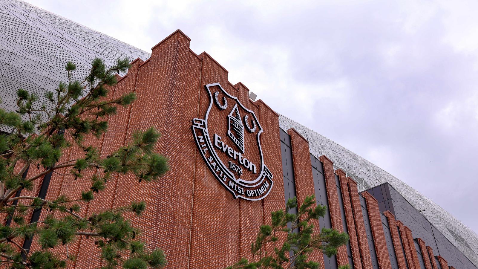 Name the 30 biggest football stadiums in England