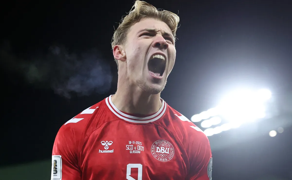Video: Rasmus Hojlund copies Cristiano Ronaldo’s celebration after scoring against Portugal