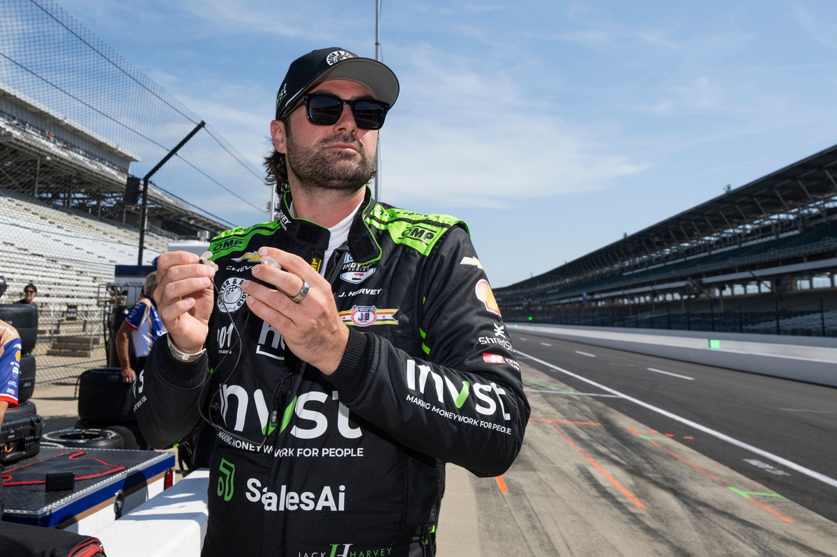 Piloto e comentarista da Indy, Jack Harvey revela câncer
