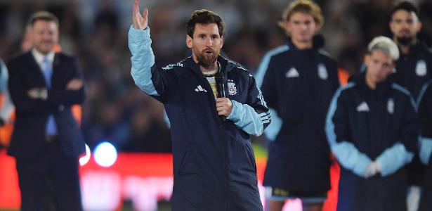 Messi homenageia o pai e diz que despedida é ‘dia mais triste da carreira’