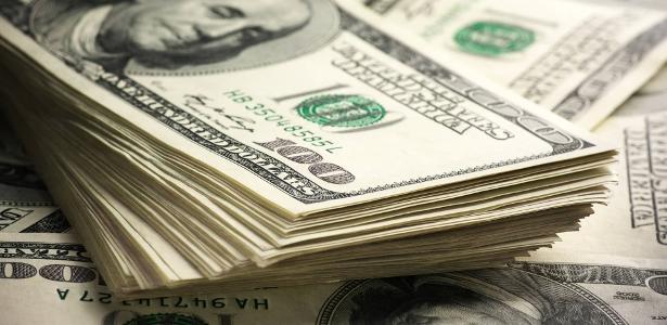 Dólar cai a R$ 5,218 e Bolsa tem forte alta com desaceleração americana
