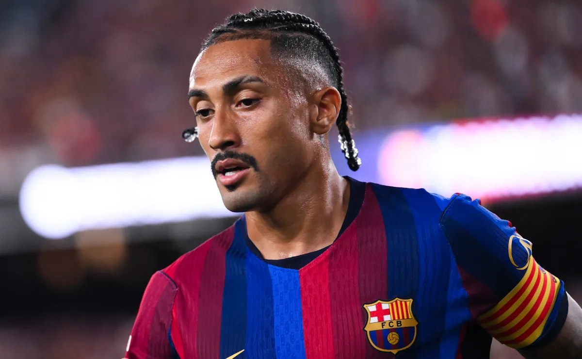 Raphinha brushes aside 4-2 PSG defeat as Barcelona shift focus to El Clasico vs Real Madrid