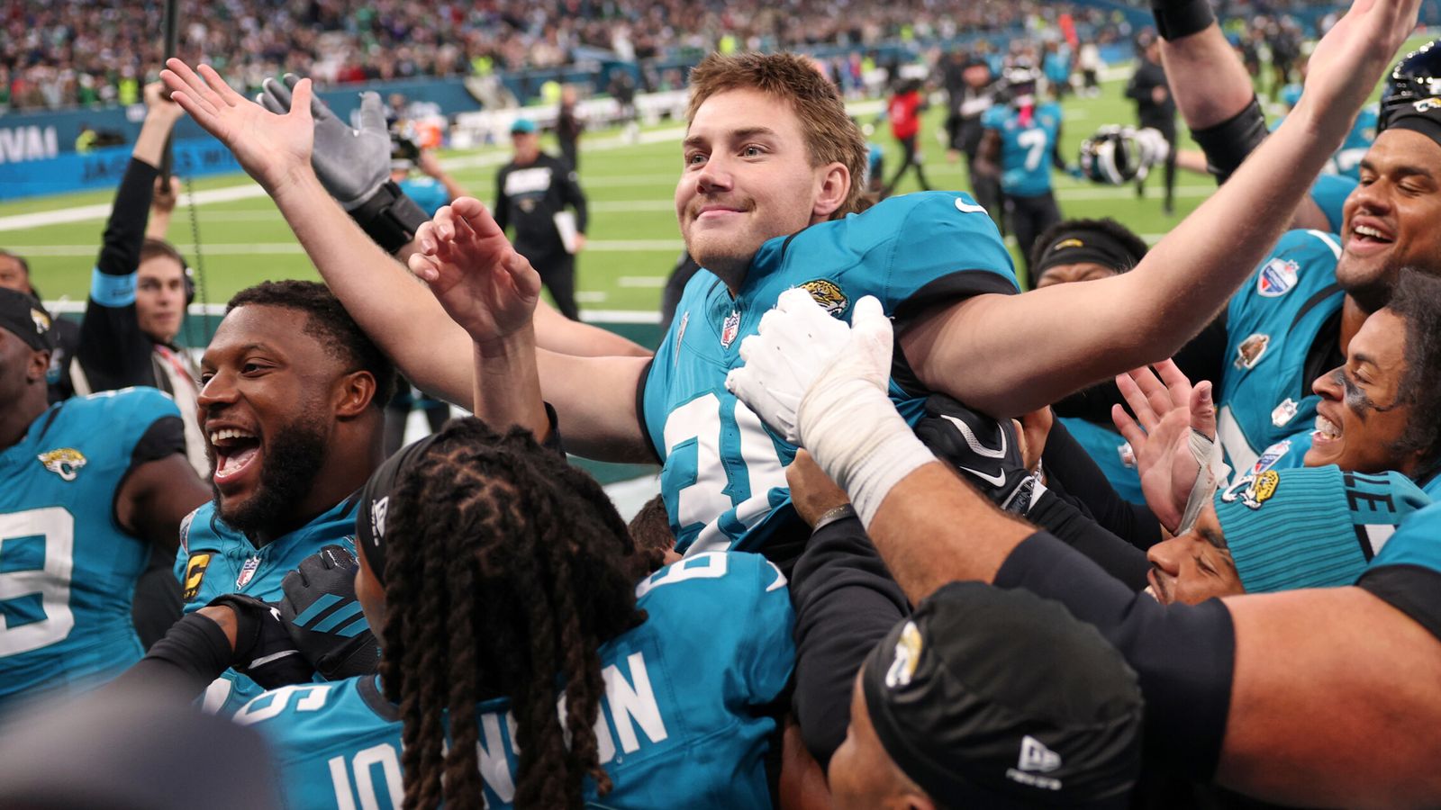 NFL in London: Cam Little kicks game-winning field goal as Jacksonville Jaguars beat Philadelphia Eagles 19-17 in Tottenham Hotspur Stadium thriller | NFL News