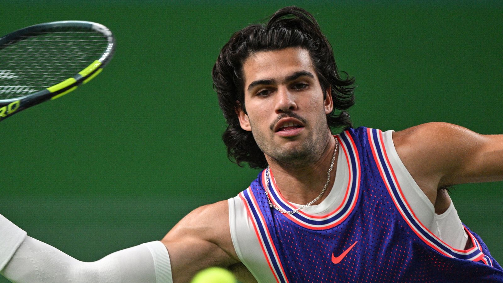 Carlos Alcaraz dumped out of Shanghai Masters in third round by Zizou Bergs | Tennis News