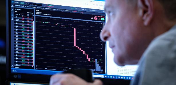 Bradesco e Itaú desabam quase 30% na pré-abertura de NY; Petrobras cai 24,5%